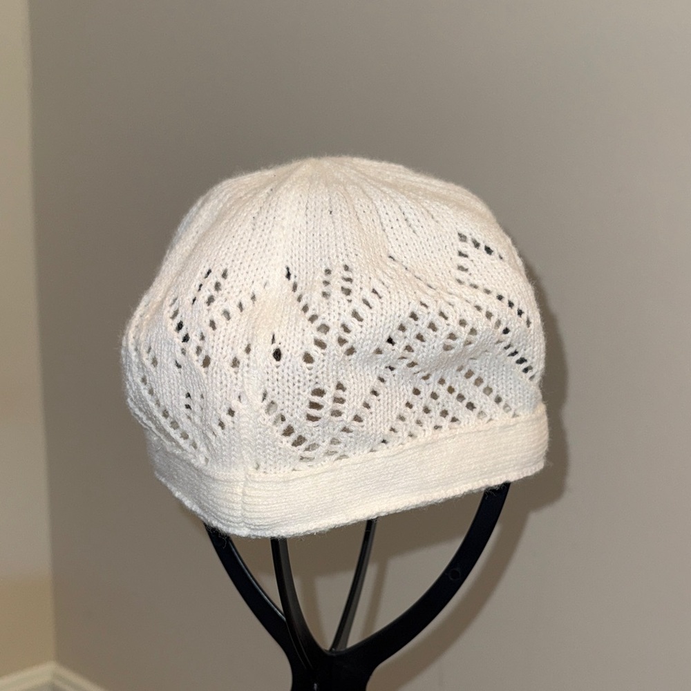 White Knit Patterned Ball Cap - Picture 3 of 6
